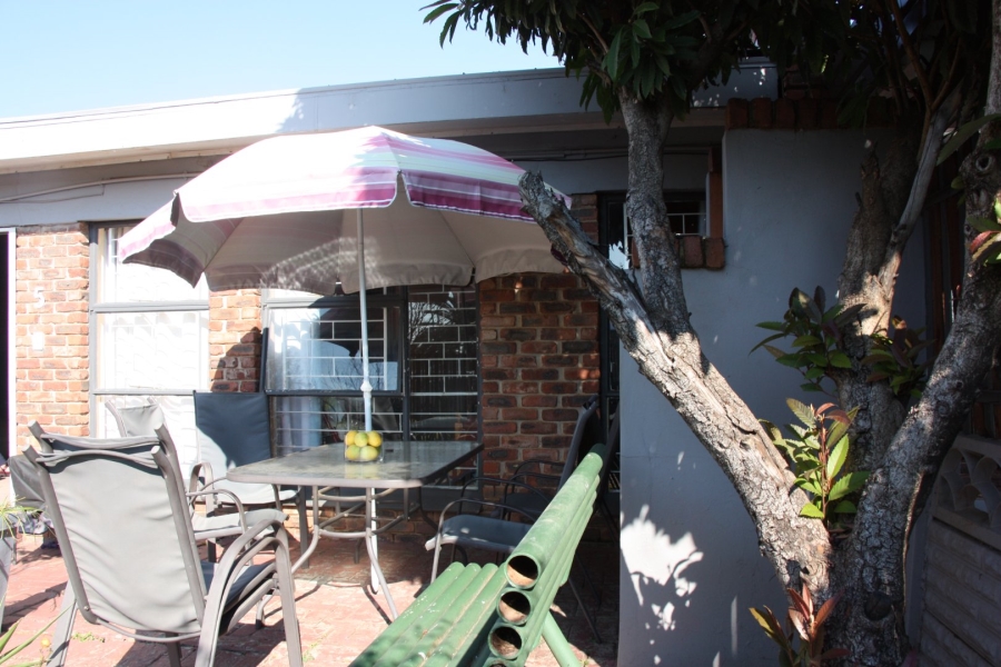 2 Bedroom Property for Sale in Pellissier Free State